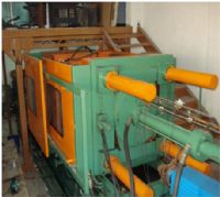 2 MAQUINA DE INYECCION DE PLASTICO